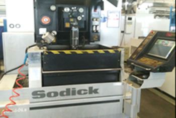 Drahtschneidemaschine & Erodiermaschine (EDM)